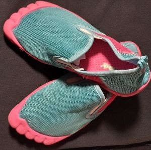 NEWTZ WATER SHOES